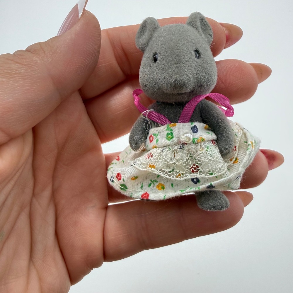Vintage Sylvanian Family/Calico Critters Thistlethorn Mouse Family Set of 4 - Picture 10 of 12